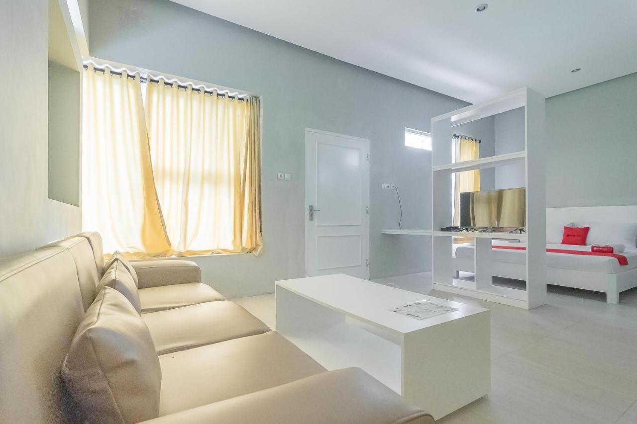 Reddoorz Resort Syariah Near D'Castello Ciater Субанг Екстер'єр фото
