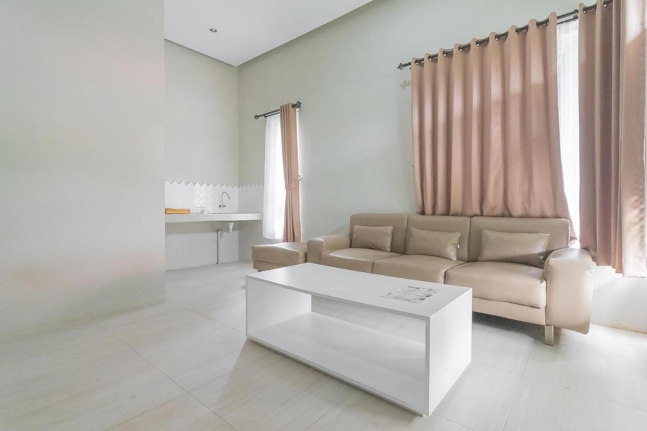Reddoorz Resort Syariah Near D'Castello Ciater Субанг Екстер'єр фото