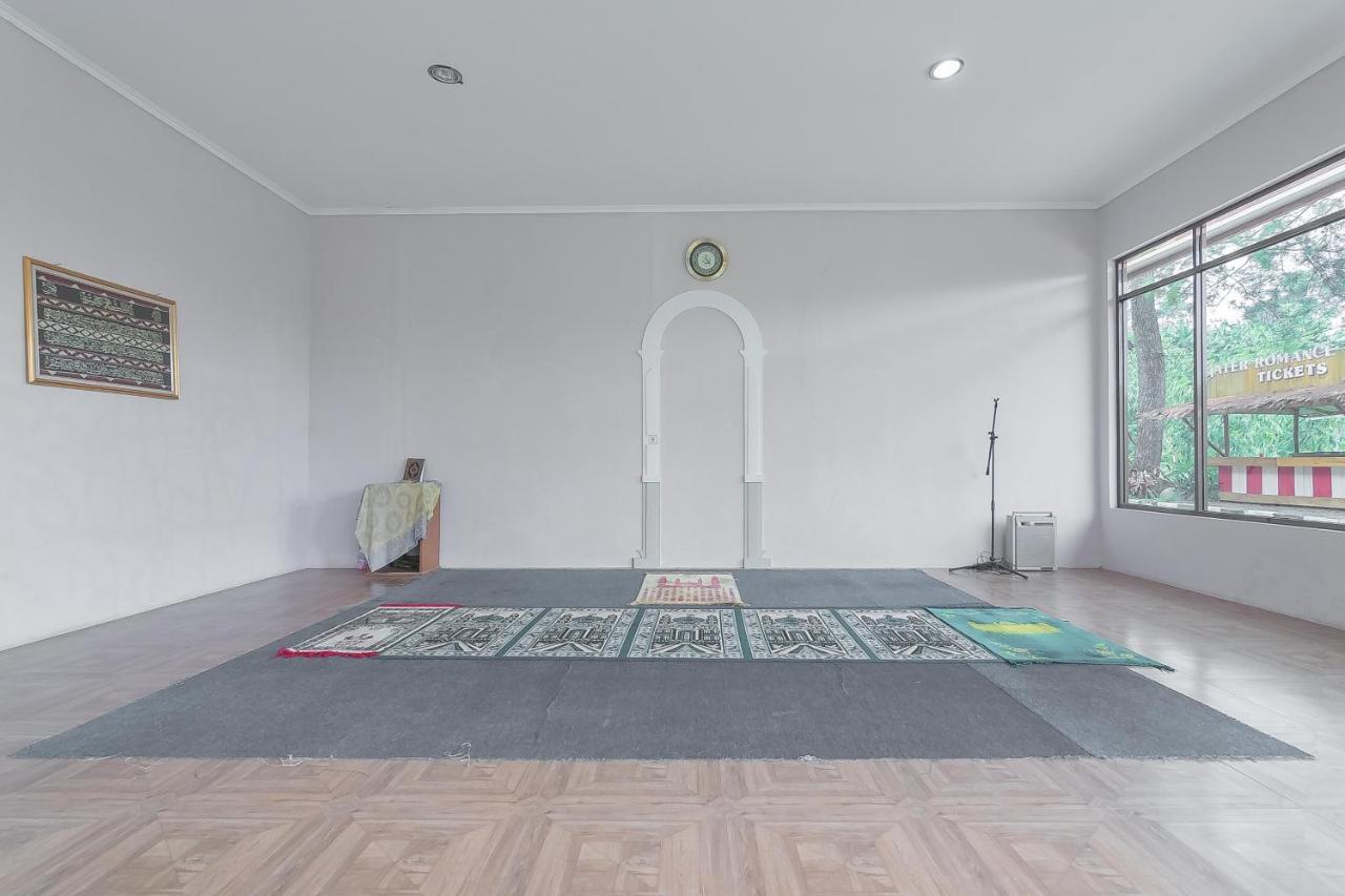 Reddoorz Resort Syariah Near D'Castello Ciater Субанг Екстер'єр фото
